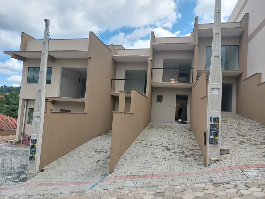 Foto 1 de Sobrado com 2 Quartos à venda, 87m² em Velha Central, Blumenau