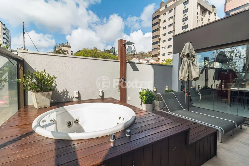 Foto 1 de Apartamento com 2 Quartos à venda, 132m² em Santa Cecília, Porto Alegre
