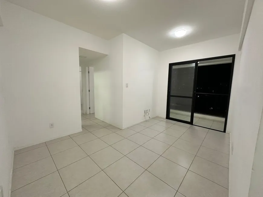 Foto 1 de Apartamento com 2 Quartos à venda, 52m² em Pernambués, Salvador