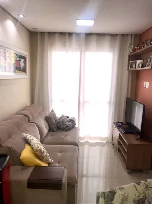 Foto 1 de Apartamento com 3 Quartos à venda, 64m² em Parque Maria Domitila, São Paulo