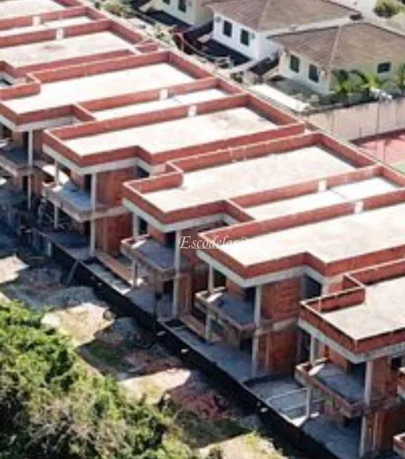 Foto 1 de Casa de Condomínio com 4 Quartos à venda, 210m² em Barra Do Sahy, São Sebastião