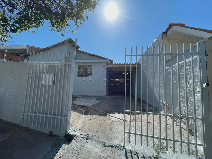 Foto 1 de Casa com 3 Quartos para alugar, 70m² em Vila Nossa Senhora Aparecida, São José do Rio Preto