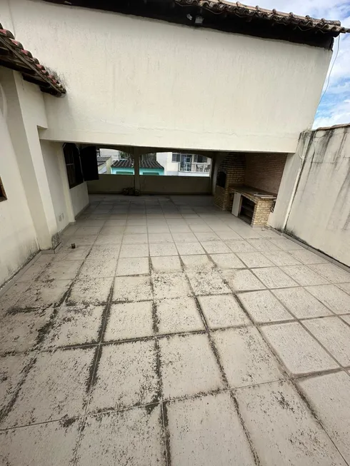Foto 1 de Casa de Condomínio com 6 Quartos à venda, 280m² em Bangu, Rio de Janeiro