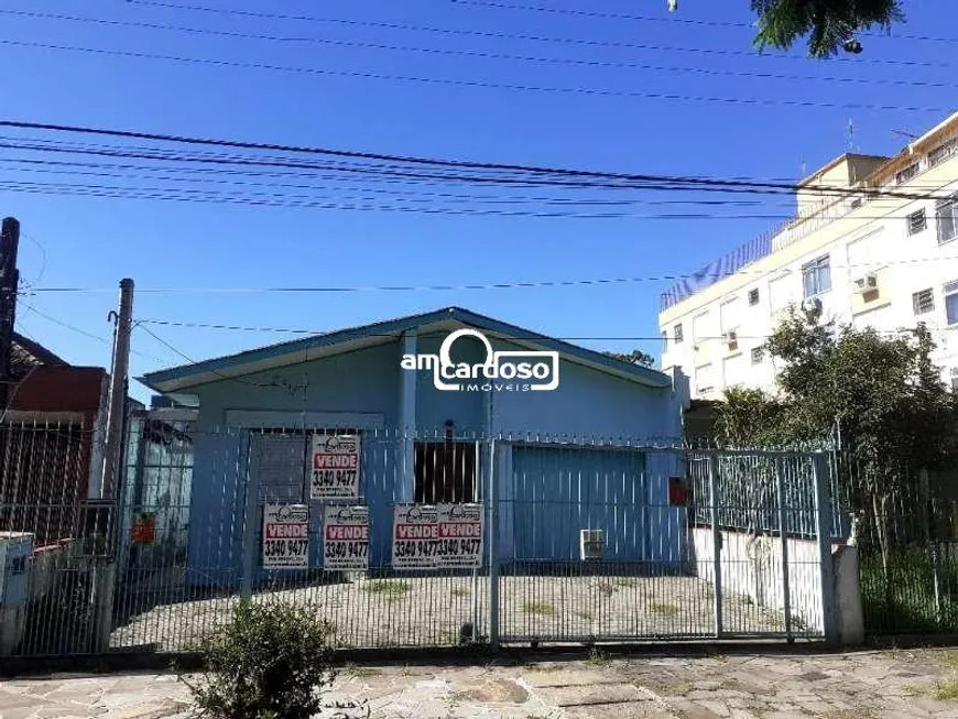 Foto 1 de Casa com 3 Quartos à venda, 220m² em São Sebastião, Porto Alegre