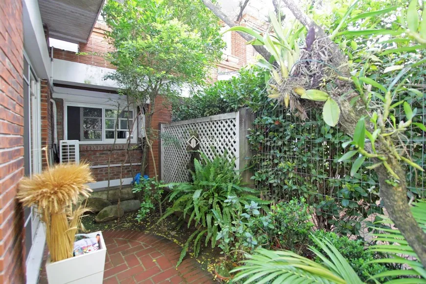 Foto 1 de Casa de Condomínio com 3 Quartos à venda, 197m² em Três Figueiras, Porto Alegre