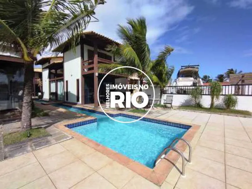 Foto 1 de Casa de Condomínio com 3 Quartos à venda, 136m² em Ogiva, Cabo Frio