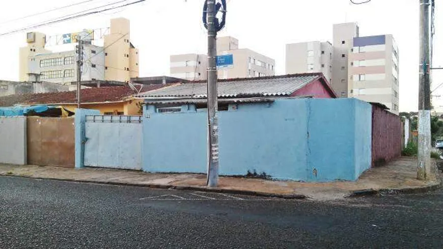 Foto 1 de Casa com 2 Quartos à venda, 350m² em Martins, Uberlândia