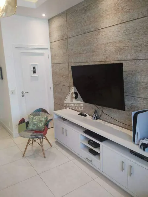 Foto 1 de Apartamento com 3 Quartos à venda, 97m² em Catete, Rio de Janeiro