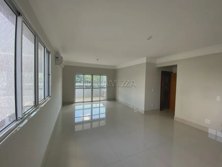 Foto 1 de Apartamento com 3 Quartos à venda, 140m² em Fabrício, Uberaba