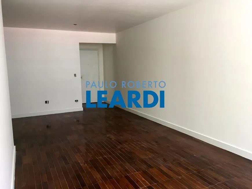 Foto 1 de Apartamento com 3 Quartos para venda ou aluguel, 135m² em Bela Vista, São Paulo