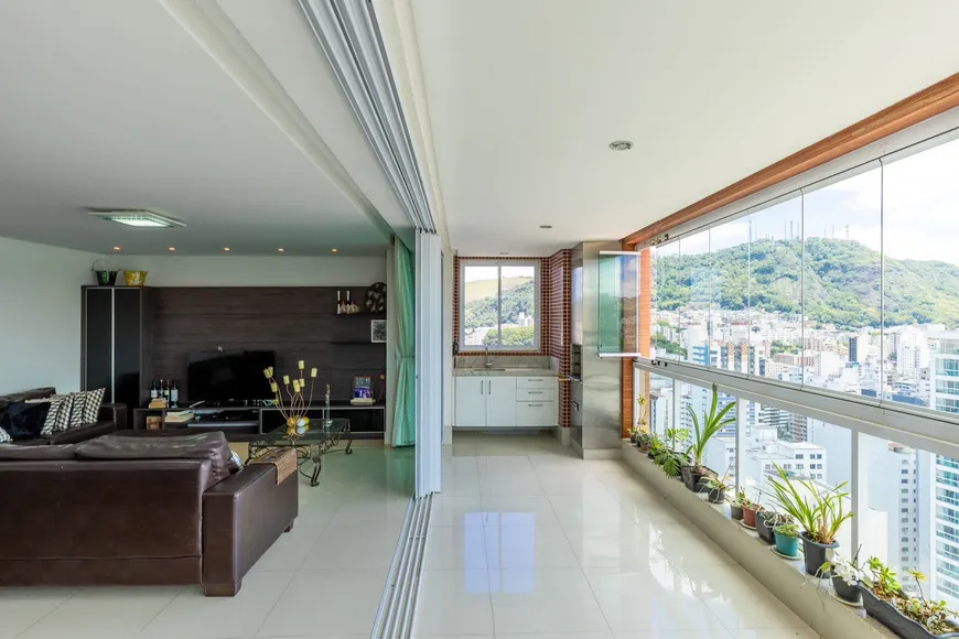 Foto 1 de Apartamento com 4 Quartos à venda, 288m² em Centro, Juiz de Fora