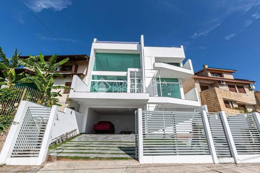 Foto 1 de Casa com 3 Quartos à venda, 326m² em Nonoai, Porto Alegre