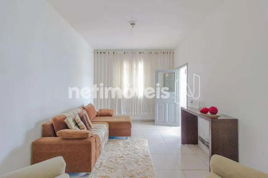 Foto 1 de Casa com 3 Quartos à venda, 360m² em Ouro Preto, Belo Horizonte