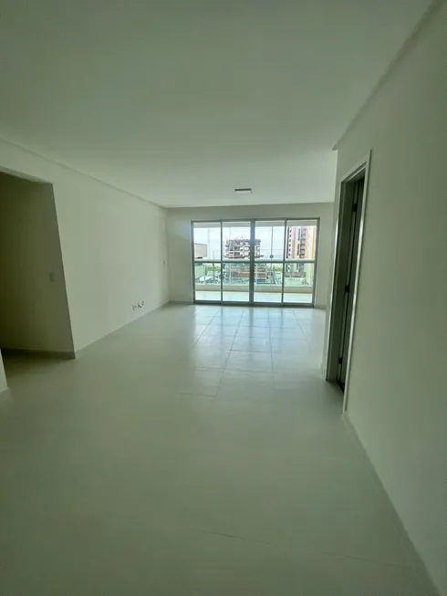 Foto 1 de Apartamento com 3 Quartos para alugar, 133m² em Ponta D'areia, São Luís