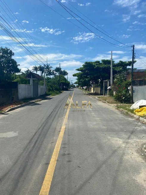 Foto 1 de Lote/Terreno à venda, 518m² em Praia de Armacao, Penha