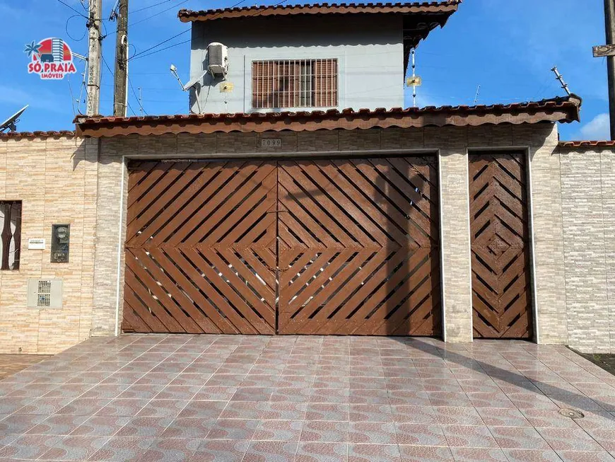 Foto 1 de Sobrado com 5 Quartos à venda, 205m² em Itaoca, Mongaguá