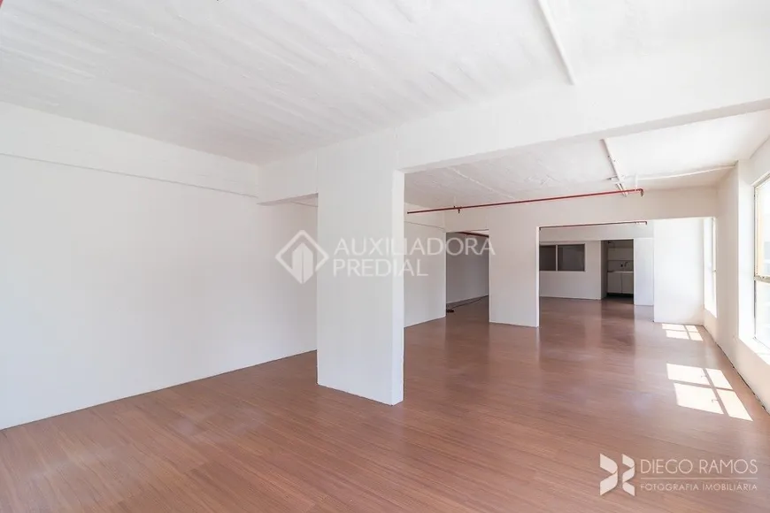 Foto 1 de Sala Comercial para alugar, 154m² em Centro Histórico, Porto Alegre