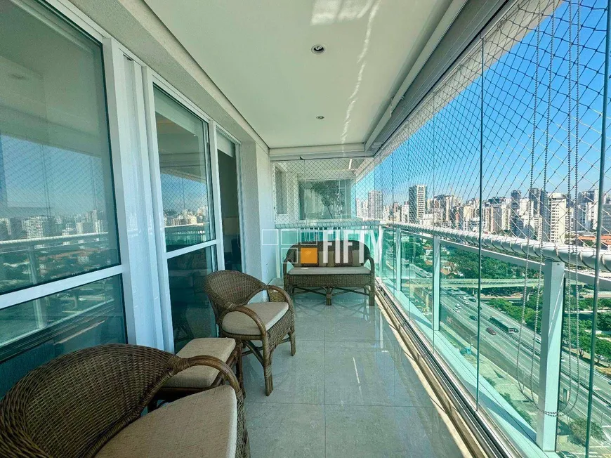 Foto 1 de Apartamento com 2 Quartos à venda, 59m² em Campo Belo, São Paulo