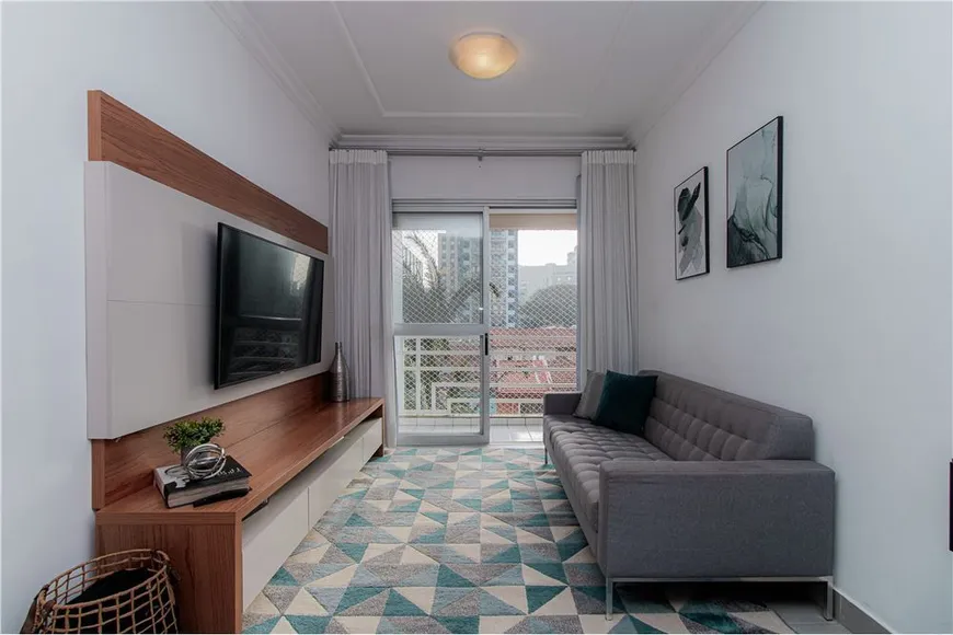 Foto 1 de Apartamento com 3 Quartos à venda, 76m² em Vila Olímpia, São Paulo