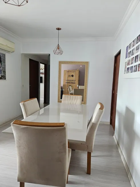 Foto 1 de Apartamento com 3 Quartos à venda, 93m² em Ponta Verde, Maceió