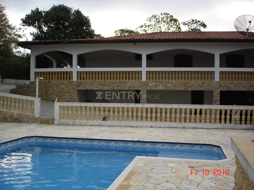 Foto 1 de Fazenda/Sítio com 3 Quartos à venda, 800m² em Ivoturucaia, Jundiaí