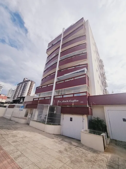 Foto 1 de Apartamento com 2 Quartos à venda, 74m² em Estreito, Florianópolis