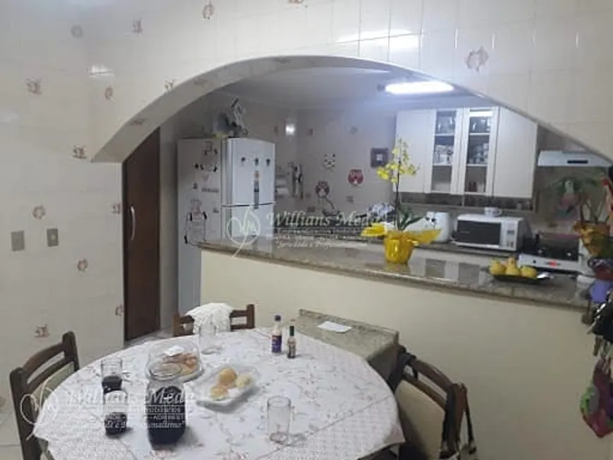 Foto 1 de Casa com 2 Quartos à venda, 137m² em Maia, Guarulhos