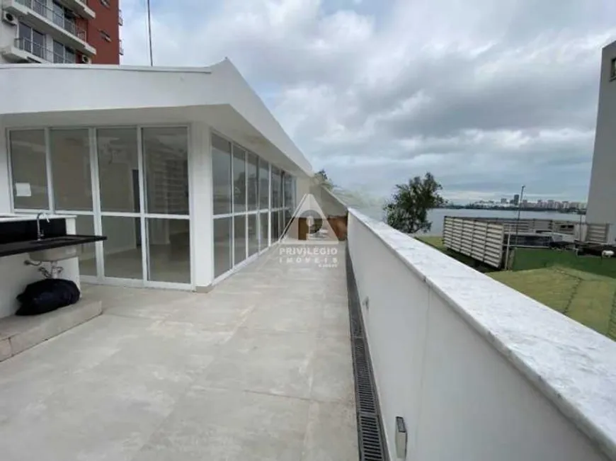 Foto 1 de Apartamento com 3 Quartos à venda, 172m² em Lagoa, Rio de Janeiro