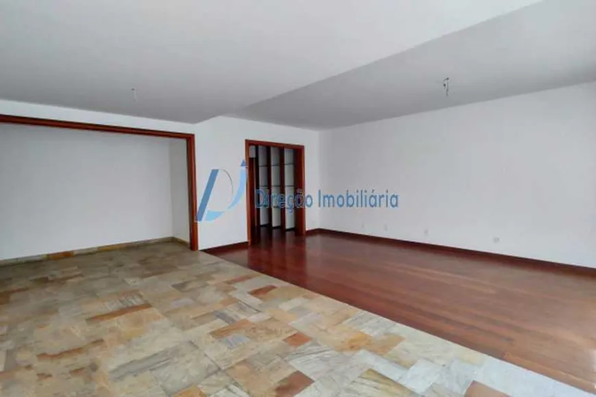 Foto 1 de Apartamento com 3 Quartos à venda, 195m² em Copacabana, Rio de Janeiro