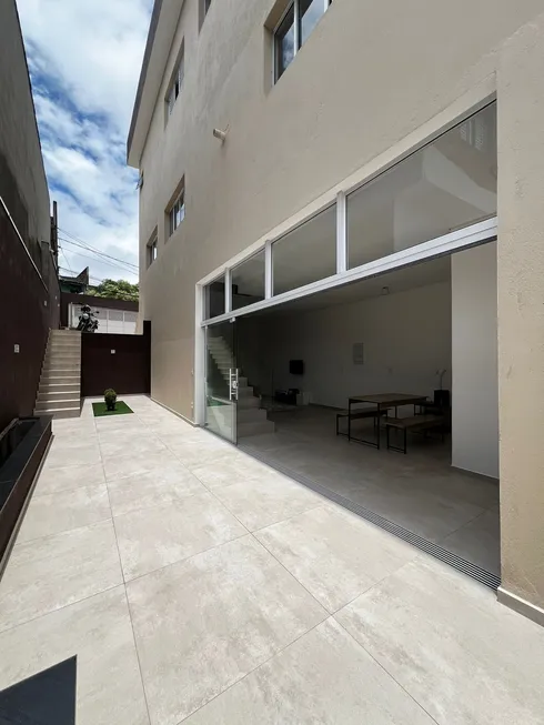 Foto 1 de Casa com 3 Quartos à venda, 210m² em Conceição, Diadema