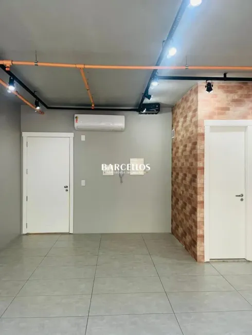 Foto 1 de Sala Comercial para alugar, 33m² em Auxiliadora, Porto Alegre