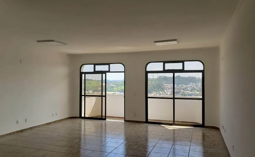 Foto 1 de Apartamento com 3 Quartos para alugar, 206m² em Centro, Jundiaí