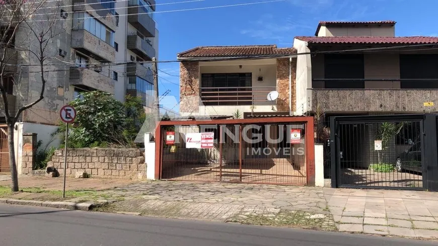 Foto 1 de Casa com 3 Quartos à venda, 180m² em Petrópolis, Porto Alegre