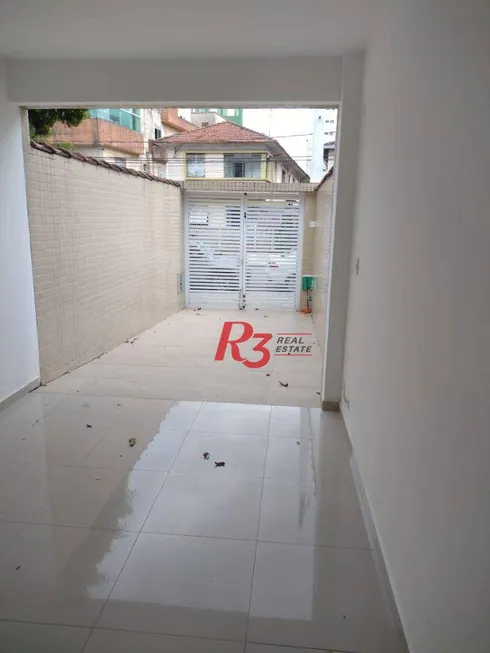 Foto 1 de Casa com 3 Quartos à venda, 150m² em Encruzilhada, Santos