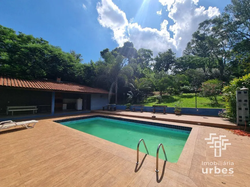 Foto 1 de Fazenda/Sítio com 5 Quartos à venda, 198m² em Praia dos Namorados, Americana