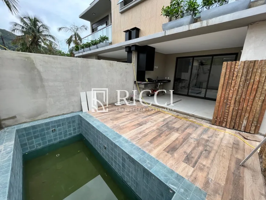 Foto 1 de Casa de Condomínio com 4 Quartos à venda, 160m² em Praia de Juquehy, São Sebastião