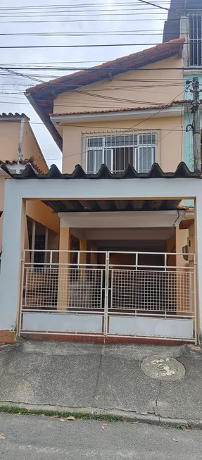 Foto 1 de Sobrado com 1 Quarto para alugar, 40m² em Antonina, São Gonçalo