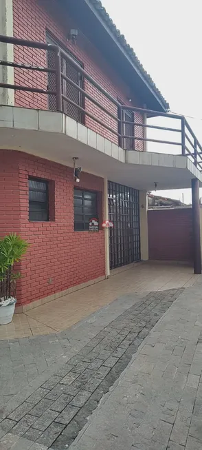 Foto 1 de Casa com 2 Quartos à venda, 80m² em Martim de Sa, Caraguatatuba