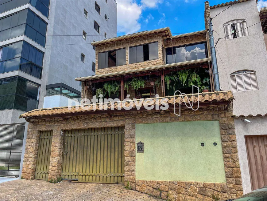 Foto 1 de Casa com 4 Quartos à venda, 297m² em Teixeira Dias Barreiro, Belo Horizonte