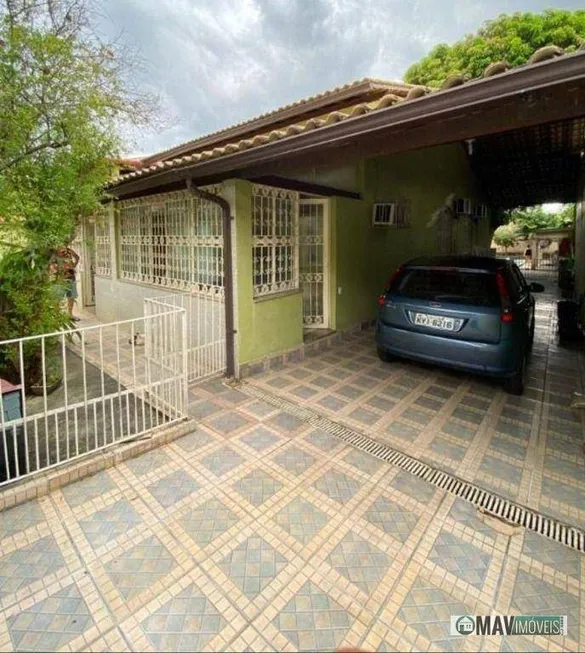 Foto 1 de Casa com 5 Quartos à venda, 283m² em Jardim Sulacap, Rio de Janeiro