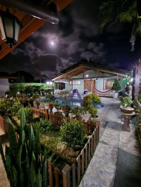 Foto 1 de Casa com 4 Quartos à venda, 250m² em Armação do Pântano do Sul, Florianópolis