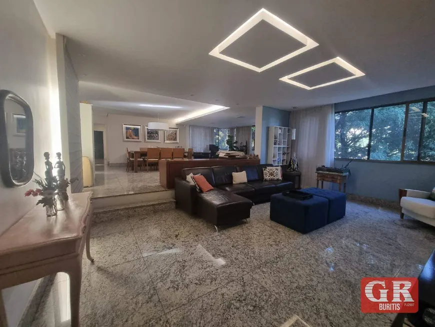 Foto 1 de Apartamento com 4 Quartos à venda, 210m² em Estoril, Belo Horizonte