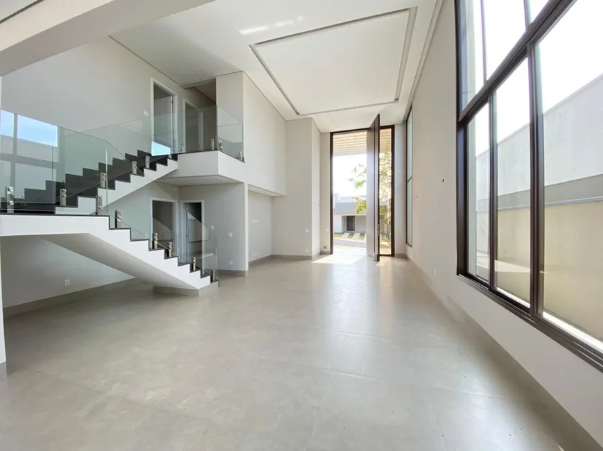 Foto 1 de Casa de Condomínio com 4 Quartos à venda, 313m² em Jardins Gênova, Uberlândia