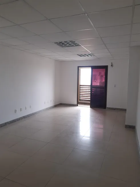 Foto 1 de Ponto Comercial para alugar, 32m² em Pici, Fortaleza