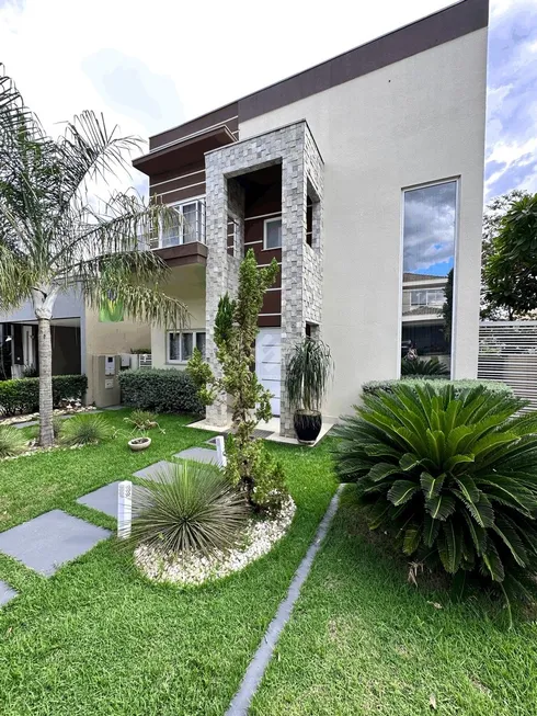 Foto 1 de Casa de Condomínio com 4 Quartos à venda, 295m² em Condomínio Belvedere, Cuiabá
