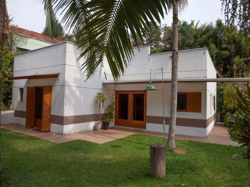 Foto 1 de Casa com 3 Quartos à venda, 670m² em Águas da Fazendinha, Carapicuíba