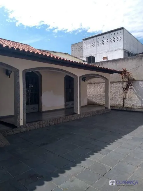 Foto 1 de Casa com 5 Quartos à venda, 275m² em Campo Grande, Rio de Janeiro