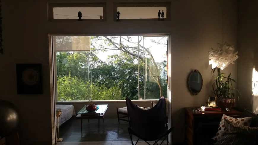 Foto 1 de Casa de Condomínio com 2 Quartos à venda, 140m² em Santa Teresa, Rio de Janeiro