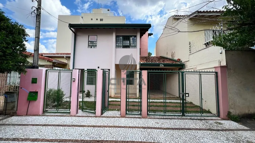 Foto 1 de Sobrado com 3 Quartos para venda ou aluguel, 254m² em Taquaral, Campinas