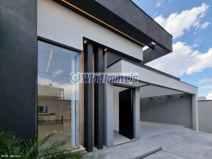 Foto 1 de Casa com 3 Quartos à venda, 157m² em BAIRRO PINHEIRINHO, Vinhedo